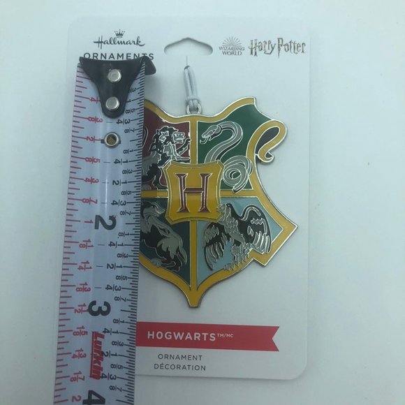 Hallmark Ornaments Harry Potter Hogwarts Crest Ornament - Picture 3 of 3